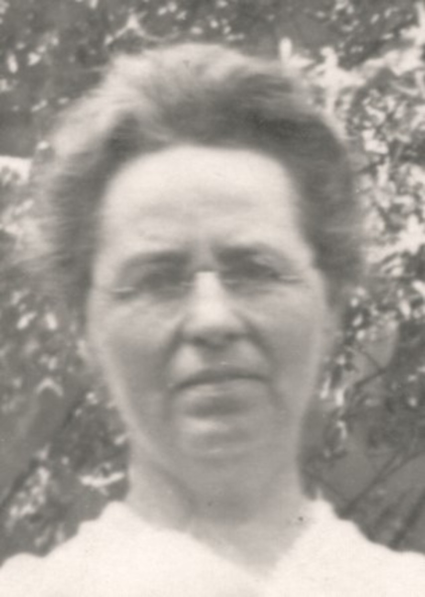 Esda Steward Mary Alicia 18581947 